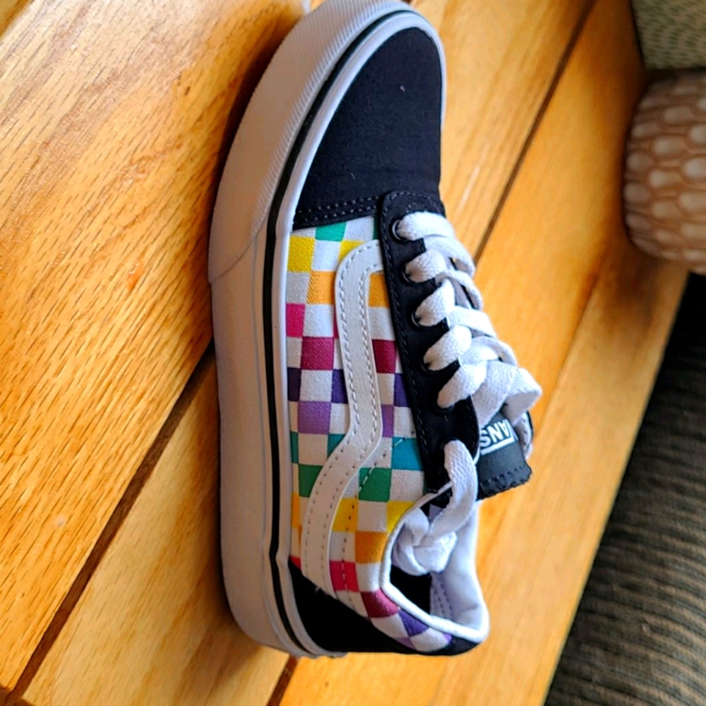 Girls shoes